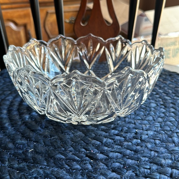 Vintage Glass Bowl - Picture 1 of 4